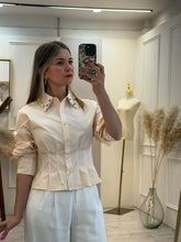 Cargar imagen en el visor de la galería, LORRAINE - Camisa avena
