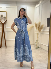 Cargar imagen en el visor de la galería, ARNELIA - Maxi vestido azul estampado