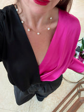 Cargar imagen en el visor de la galería, ALORA - Pantiblusa fucsia con negro