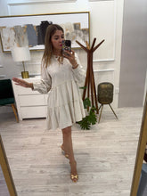 Cargar imagen en el visor de la galería, JOHANNA - Vestido corto hueso