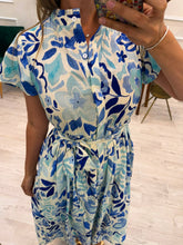 Cargar imagen en el visor de la galería, HILDA - Vestido midi estampado azul