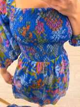 Cargar imagen en el visor de la galería, MATILDE - Vestido corto azul estampado