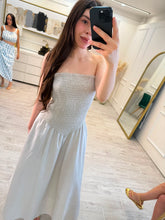 Cargar imagen en el visor de la galería, KARELY - Maxi vestido gris claro
