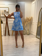 Cargar imagen en el visor de la galería, WAVERLY - Vestido corto azul hojas