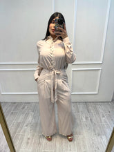 Cargar imagen en el visor de la galería, GRECIA - Set blusa y pantalón arena