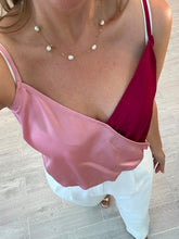 Cargar imagen en el visor de la galería, SUSIE - Pantiblusa tirantes rosa con rojo