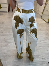 Cargar imagen en el visor de la galería, SOCORRO - Pantalón blanco estampado planta