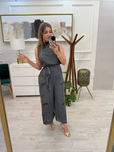 Cargar imagen en el visor de la galería, CHRISTINA - Palazzo gris