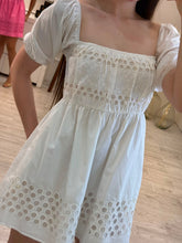 Cargar imagen en el visor de la galería, ARDEN - Vestido corto blanco