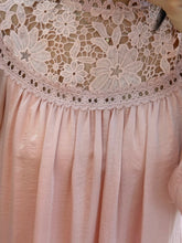 Cargar imagen en el visor de la galería, ANWEN - Vestido corto rosa