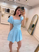 Cargar imagen en el visor de la galería, GIANA - Vestido corto azul claro