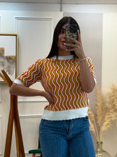 Cargar imagen en el visor de la galería, VIVIAN - Blusa tejida ondas
