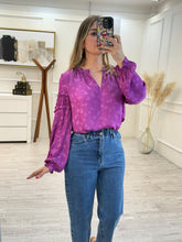 Cargar imagen en el visor de la galería, FRANCELIA - Blusa violeta estampada
