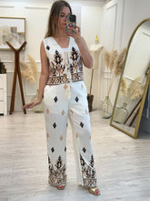 Cargar imagen en el visor de la galería, GRACE - Set blusa y pantalon estampado café con negro