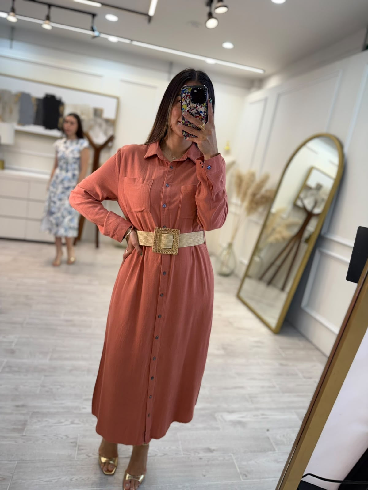 CALIPSO – Vestido midi camisero terracota con cinturón – Queenberry Mexico