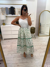 Cargar imagen en el visor de la galería, CLARICE - Falda blanca estampado verde
