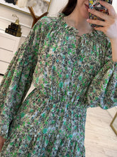 Cargar imagen en el visor de la galería, ROSALYN - Maxi vestido estampado verde