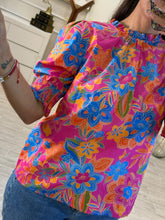 Cargar imagen en el visor de la galería, EMILIANA - Blusa estampado multicolor