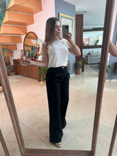 Cargar imagen en el visor de la galería, OKSANA - Blusa blanca