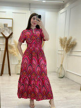 Cargar imagen en el visor de la galería, IVANNA - Maxi vestido magenta estampado