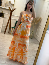 Cargar imagen en el visor de la galería, CAMERON - Maxi vestido estampado naranja