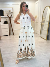 Cargar imagen en el visor de la galería, FILIPPA - Set blusa y pantalón estampado