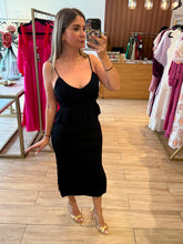 Cargar imagen en el visor de la galería, CYBELE - Vestido negro tirantes