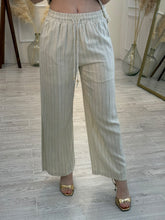 Cargar imagen en el visor de la galería, CHIARA - Set pantalon y blusa avena