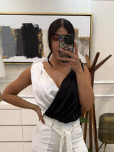 Cargar imagen en el visor de la galería, LOURDES - Pantiblusa blanco y negro