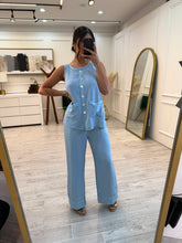 Cargar imagen en el visor de la galería, JOCELYN - Set blusa y pantalon azul claro