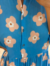 Cargar imagen en el visor de la galería, FAWN - Maxi vestido azul flores