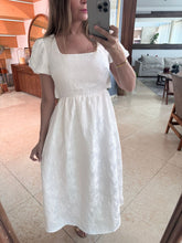 Cargar imagen en el visor de la galería, JANIRA - Maxi vestido blanco