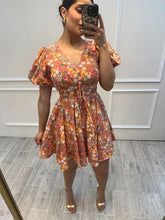 Cargar imagen en el visor de la galería, LETICIA - Vestido corto naranja estampado