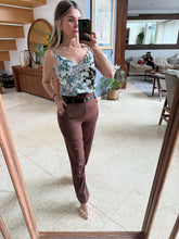 Cargar imagen en el visor de la galería, DOLLY - Pantalon café