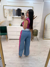 Cargar imagen en el visor de la galería, CIBELES - Set blusa y pantalón fucsia