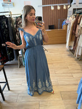 Cargar imagen en el visor de la galería, ELISANDRA - Maxi vestido azul