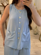 Cargar imagen en el visor de la galería, YADIRA - Set blusa y pantalon azul claro