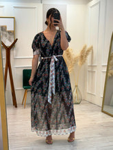 Cargar imagen en el visor de la galería, STEPHANIE - Maxi vestido negro estampado