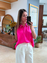Cargar imagen en el visor de la galería, PIETRA - Blusa fucsia
