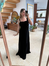 Cargar imagen en el visor de la galería, VITE - Maxi vestido negro