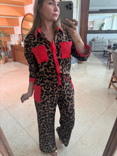 Cargar imagen en el visor de la galería, IVETTE - Set pantalón y blusa animal print
