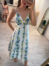 Cargar imagen en el visor de la galería, BABETTE - Maxi vestido blanco flores azules