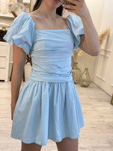 Cargar imagen en el visor de la galería, JUSTOFF - Vestido corto azul claro