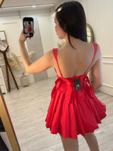 Cargar imagen en el visor de la galería, BRITNEY - Vestido corto rojo