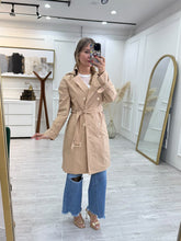 Cargar imagen en el visor de la galería, DOME - Gabardina khaki
