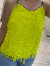 Cargar imagen en el visor de la galería, LIMA – Blusa verde lima de tirantes con flecos