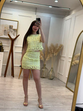 Cargar imagen en el visor de la galería, ZELDA - Set blusa y falda amarillo