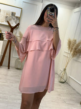 Cargar imagen en el visor de la galería, SAMADHI - Vestido corto rosa con volantes