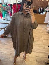 Cargar imagen en el visor de la galería, ROXANA - Vestido midi olivo