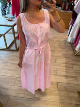 Cargar imagen en el visor de la galería, WIT - Set blusa y falda rosa